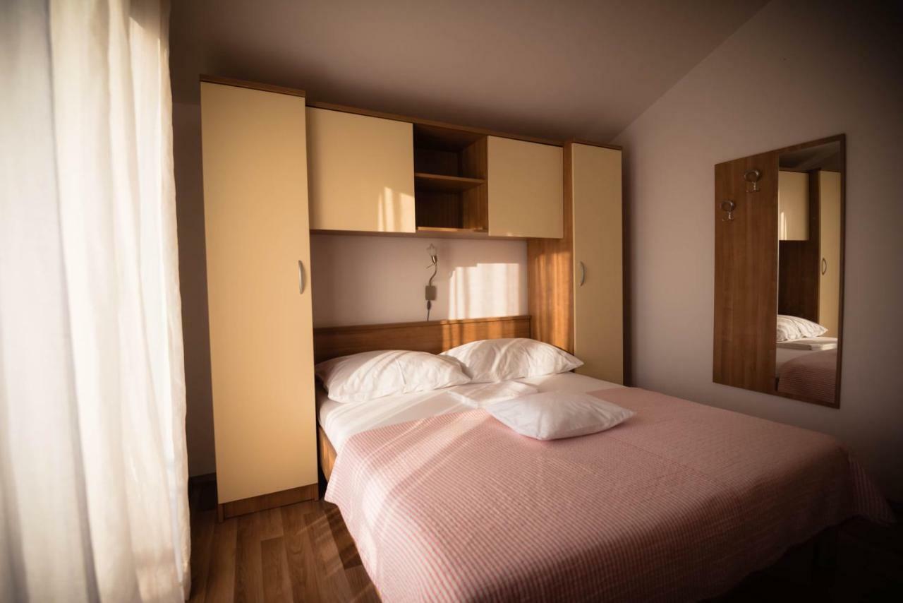 Apartmani Bare I Danica Grebaštica Buitenkant foto