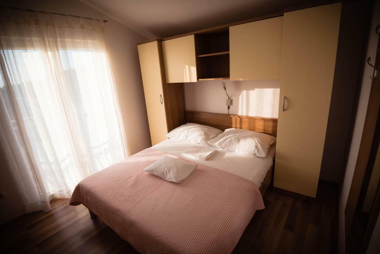 Apartmani Bare I Danica Grebaštica Buitenkant foto