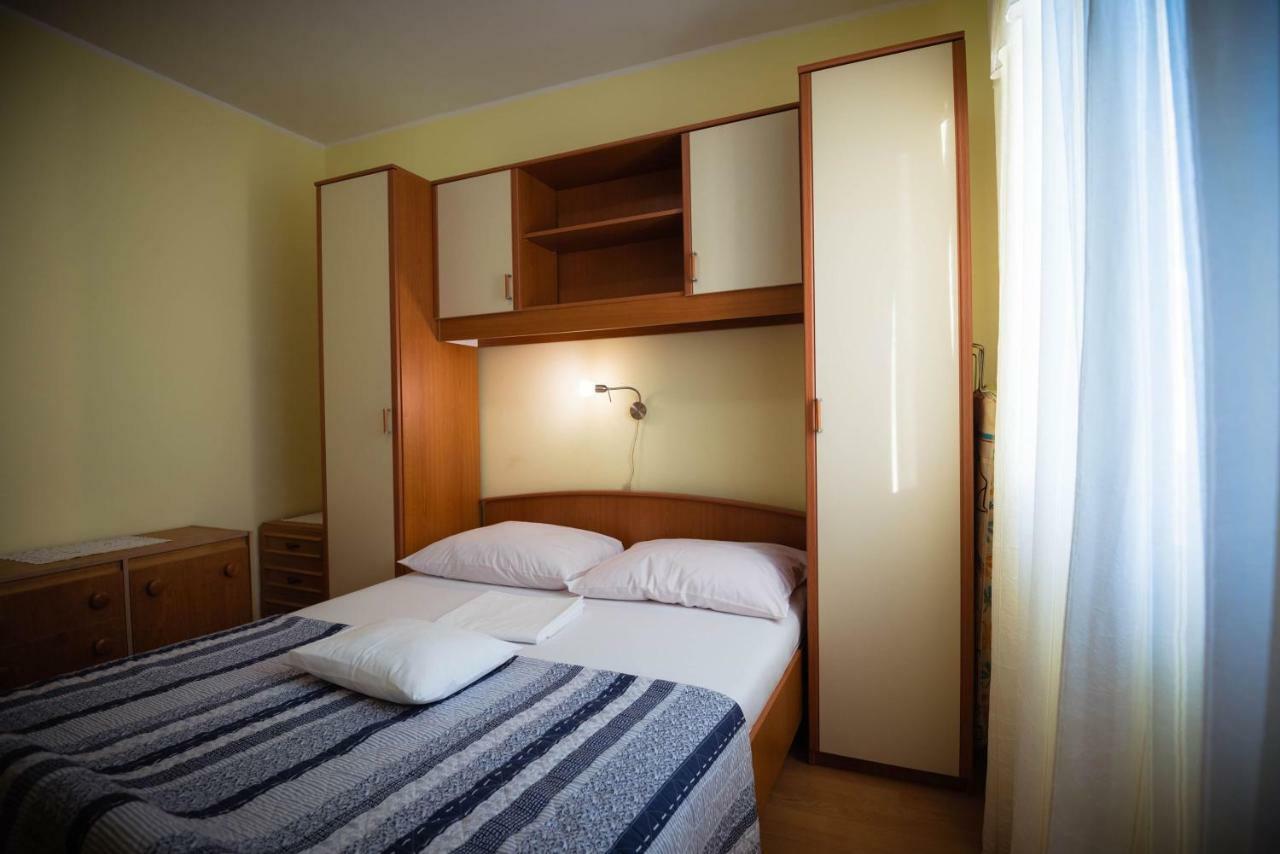 Apartmani Bare I Danica Grebaštica Buitenkant foto